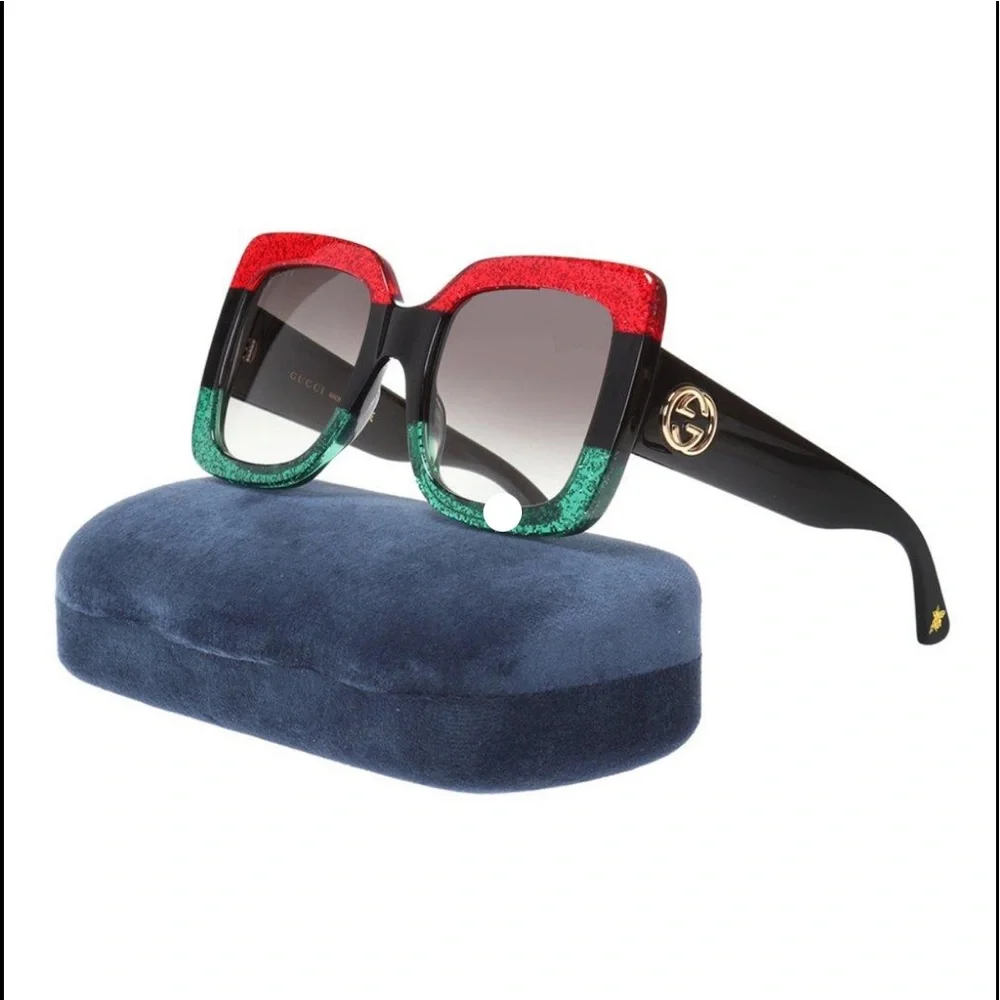 Gucci square sunglasses 🕶 - Picture 2 of 4